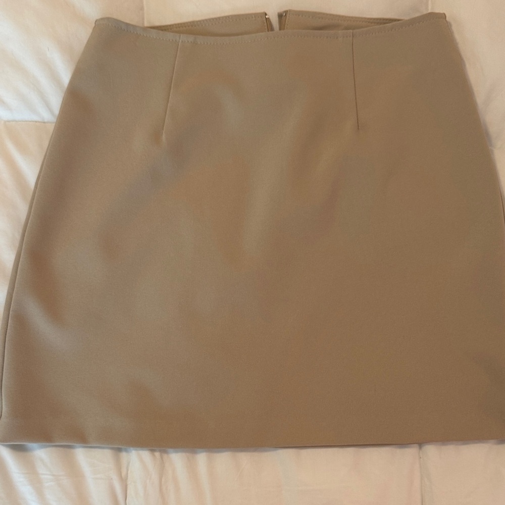 XOXO Women's Mid Length Pencil Skirt in Tan Size 5